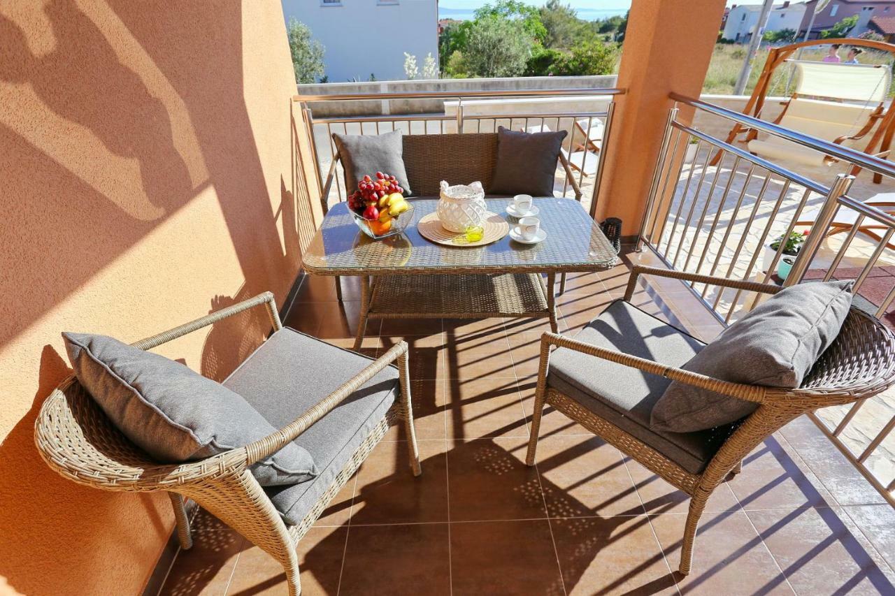 Villa Nivel วีร์ ภายนอก รูปภาพ