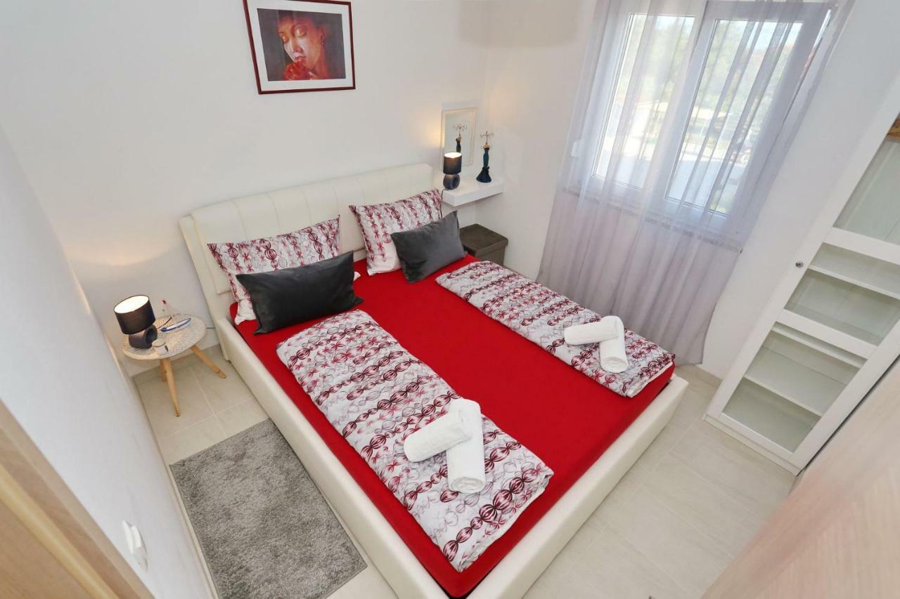 Villa Nivel วีร์ ภายนอก รูปภาพ