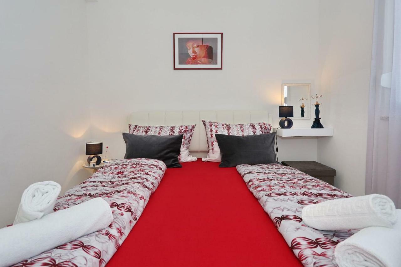 Villa Nivel วีร์ ภายนอก รูปภาพ