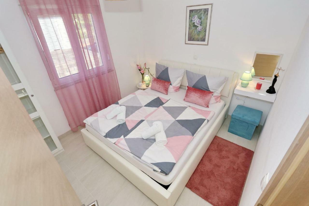Villa Nivel วีร์ ภายนอก รูปภาพ