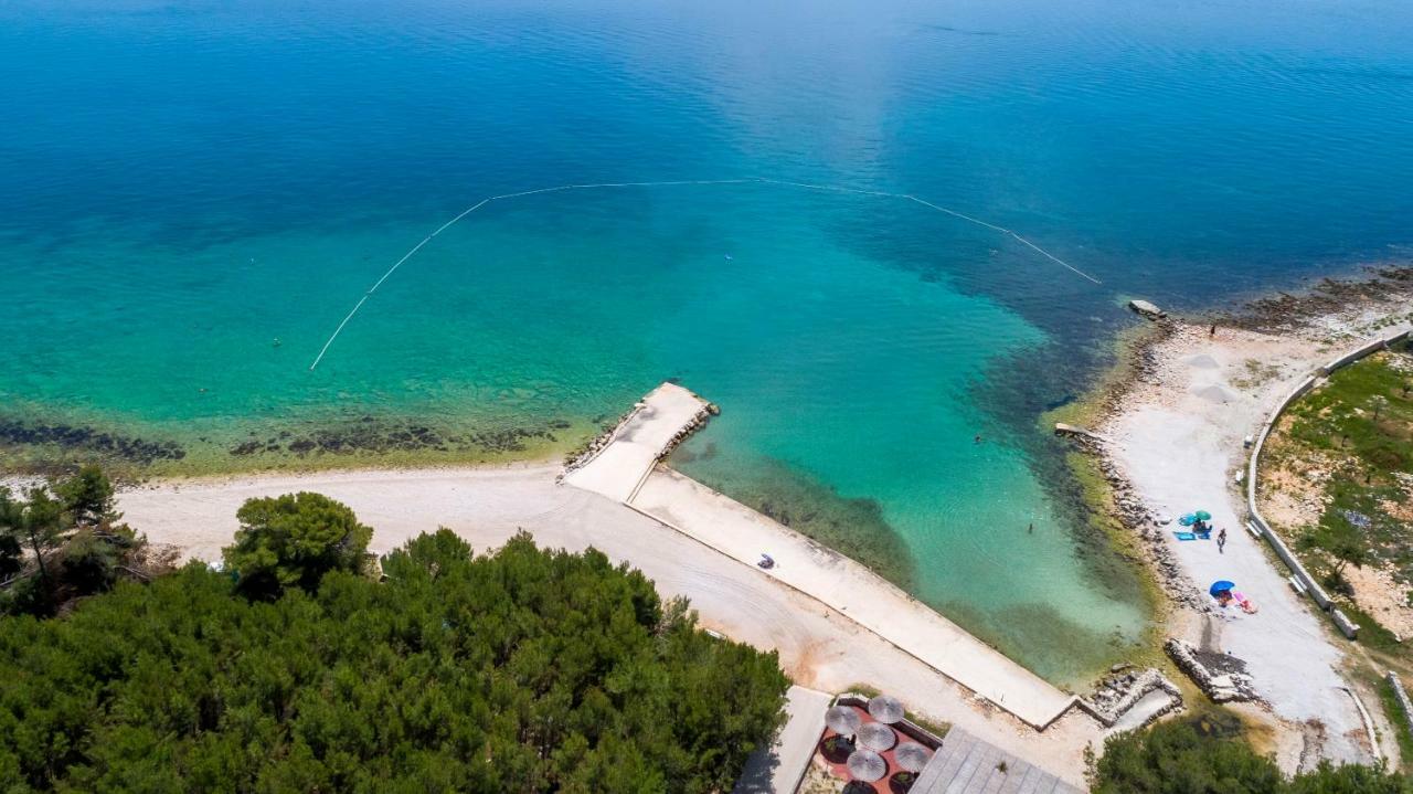 Villa Nivel วีร์ ภายนอก รูปภาพ