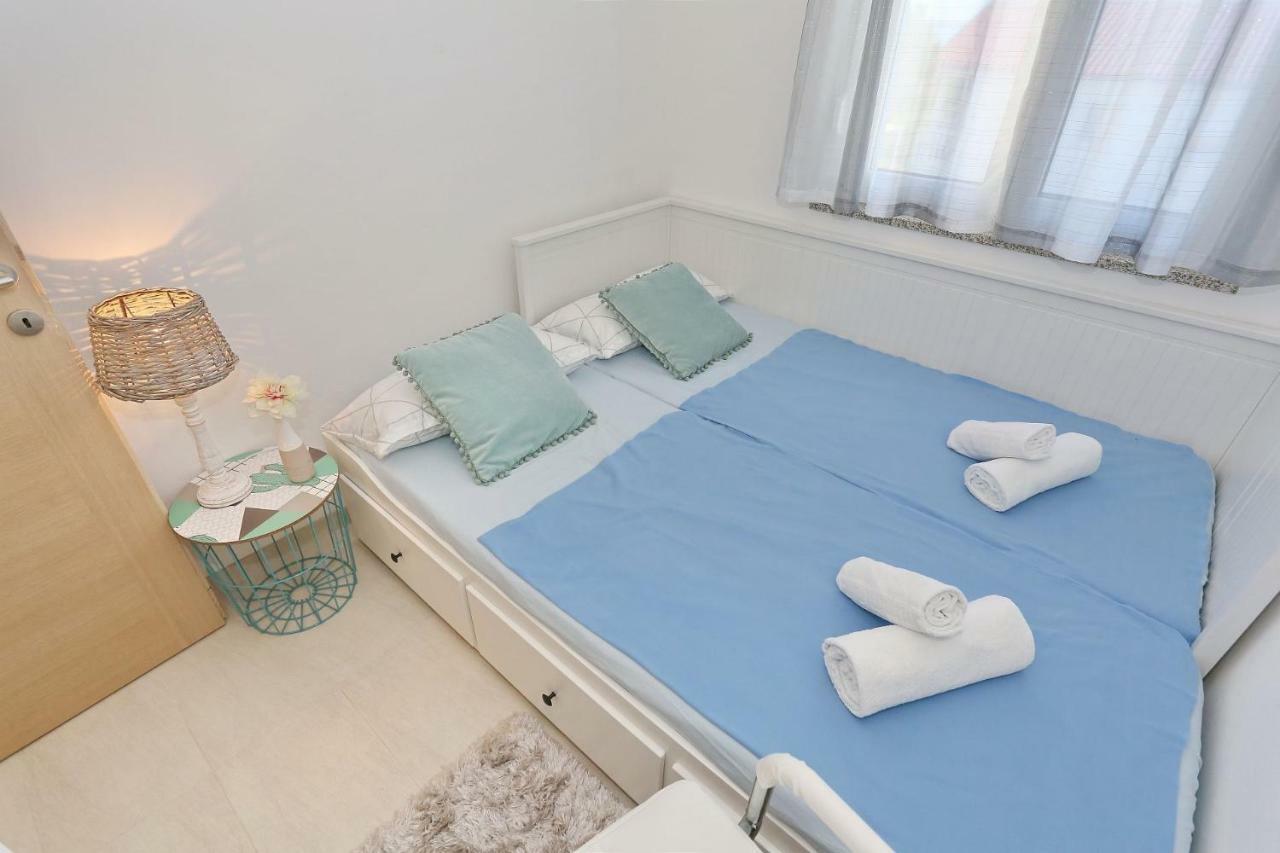 Villa Nivel วีร์ ภายนอก รูปภาพ